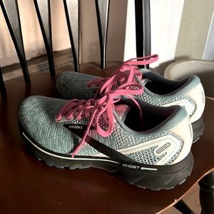 Running Shoes